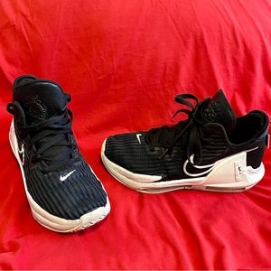 Nike LeBron Witness 6 'Black Dark Obsidian’ (6.5y)